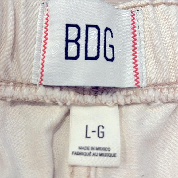 NWT Urban Outfitters BDG A-Line Cutoff Ivory High-Rise Baggy Denim shorts - Picture 11 of 13